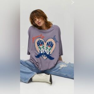 Daydreamer Howdy Boots hazy violet OS TEE